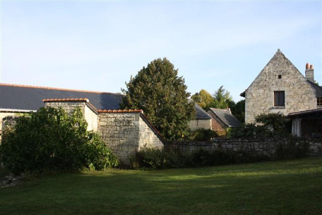 Le Logis Du Peu Girard Bed & Breakfast La Roche-Clermault Bagian luar foto